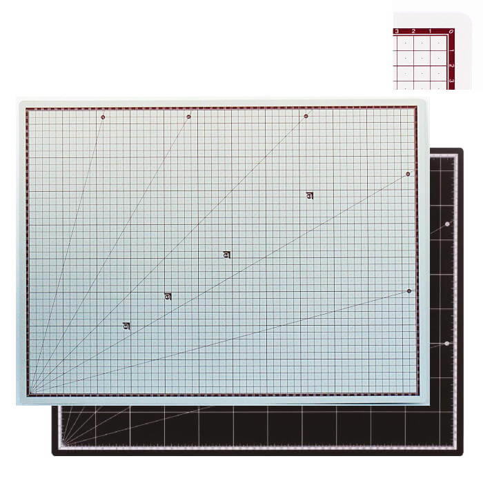 アルテのカッティングマット「両面仕様」パッチワークキルトを楽しく、きれいに、簡単に★カッターで生地などを切るときに便利なマットです。★実効サイズは420×570mmです。★両面仕様で1cmと5cm方眼になっています。★厚さは3mmあります。「使用上の注意」★直射日光の当る場所や高温・多湿での長期仕様・保管はお止め下さい。★折り曲げたり、重いものや熱いもおをのせないで下さい。★立てかけて保管するとマットが反るおそれがあります。★プリントの方眼は目安です。若干の誤差はご了承下さい。★台湾製です。手づくり商品は手芸の山久で手芸の山久では納品明細をメールにてお送りしています。商品到着時にご確認下さい。当該商品は自社販売と在庫を共有しているため、在庫更新のタイミングにより在庫切れの場合、やむをえずキャンセルさせていただく場合もございます。アルテの両面仕様（1cm、5cm方眼）のカッティングマットです。 カッターで楽しく、きれいに、簡単にカットする手助けとなります。 通常販売されているカッティングマットより地厚の3mmの厚みがあります。