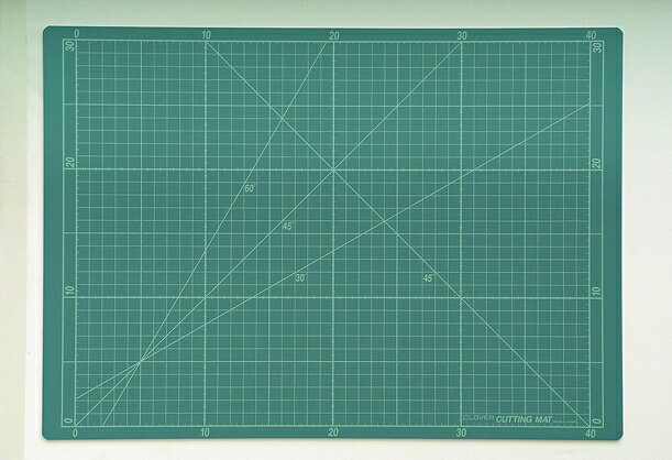 カッティングマット＜45×32＞ 57-643 クロバー 手芸の山久