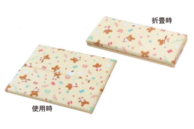 くまのがっこう アイロンミニボード 二つ折りタイプ No.1792 ミササ 手芸の山久