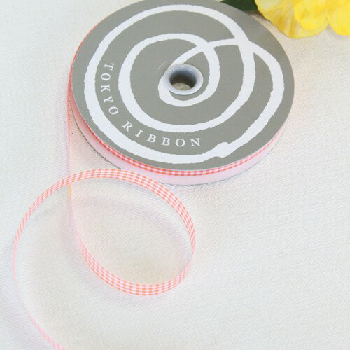 ハリのある、定番のギンガムチェックリボンです●ご注文単位：1巻（38m)●素材：綿・ポリエステルこの商品はお取り寄せになりますので、3〜4日ほどお時間をいただきます、ご了承くださいませ。＊メーカーで予告なく廃盤になる場合もございます、ご容赦くださいませ当該商品は自社販売と在庫を共有しているため、在庫更新のタイミングにより在庫切れの場合、やむをえずキャンセルさせていただく場合もございます。メーカー希望小売価格はメーカーカタログに基づいて掲載しています当該商品は自社販売と在庫を共有しているため、在庫更新のタイミングにより在庫切れの場合、やむをえずキャンセルさせていただく場合もございます。 ※こちらは取り寄せ商品のため、注文確定後のキャンセル・返品は承ることが出来かねます。ご理解いただいた上でご購入お願い申し上げます。 ※リボン商品は製造工程上、1巻内につなぎ目が入る場合がございます。申し訳ありませんが正常商品扱いとなります。ご了承ください。ギフト用の無料ラッピング・メッセージカードをお付け出来ます。ご希望の方は備考欄に「ラッピング希望」「メッセージカード希望」とご記入いただき、メッセージカードの内容を備考欄にご記入ください。※デザインはお任せになります。　