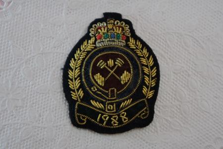 エンブレム金モール 縦:50mm×横:42mm No.6211