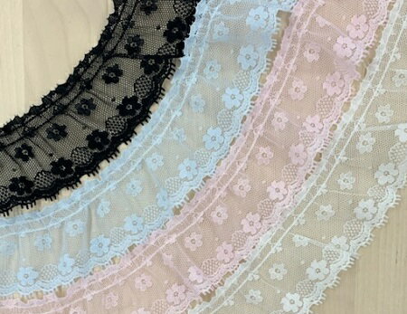 [日本製]ラッセルフリルレース 小花 約41mm巾 全4色 No.YMD-17882 オフホワイト / ブラック / ピンク /..