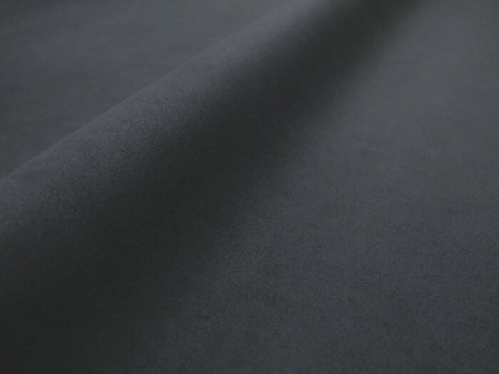 【130×30cmカット生地】最上級 スエード調生地 人工皮革 日本製 【黒〜ダークグレー】（大手メーカーアウトレット品） [ECS-BLACK-C30]