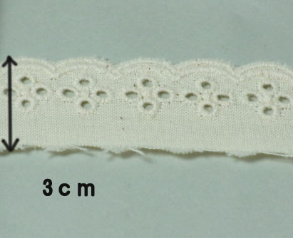 在庫限りになります。 材質　綿100％ 巾　3cm メール便対応致します。 1m単位で販売致します。 （10cm単位での販売は致しておりません） ご了承ください。