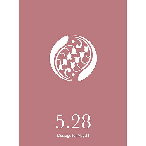 詳細説明【特長】・366日、毎日が誰かにとって特別な日　思わず贈りたくなるメッセージカード。・四季折々の花を「紋」にあらわした花個紋と、その日を素敵に過ごすためのメッセージを紹介した、今までにないカードです。・366日（366種類）の花個紋とメッセージが大切な人へ向けて、あなたの想いを結びます。&nbsp;商品仕様（スペック）本体サイズ（約）：［カード］縦105×横74mm（二つ折り）［封筒］縦110×横81mm素材：紙セット内容：カード1枚、封筒1枚366日の贈りたくなるメッセージカード