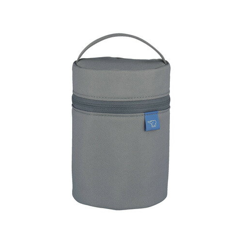 詳細説明【特長】・内面はっ水加工、水をはじきやすい素材のポーチです。・スープジャーにピッタリのポーチで、より美味しい時間をキープします。・幅広い形状のカトラリーに対応できる、伸縮可能な「ゴムバンド」つき。&nbsp;商品仕様（スペック）本体サイズ（約）：［外寸］幅11×奥11.5×高16.5cm（持ち手除く）　：［内寸］径10×高13.5cm重量（約）：80g容量（約）：0.25〜0.4L内面はっ水、水をはじきやすい素材