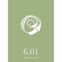 詳細説明【特長】・366日、毎日が誰かにとって特別な日　思わず贈りたくなるメッセージカード。・四季折々の花を「紋」にあらわした花個紋と、その日を素敵に過ごすためのメッセージを紹介した、今までにないカードです。・366日（366種類）の花個紋とメッセージが大切な人へ向けて、あなたの想いを結びます。&nbsp;商品仕様（スペック）本体サイズ（約）：［カード］縦105×横74mm（二つ折り）［封筒］縦110×横81mm素材：紙セット内容：カード1枚、封筒1枚366日の贈りたくなるメッセージカード