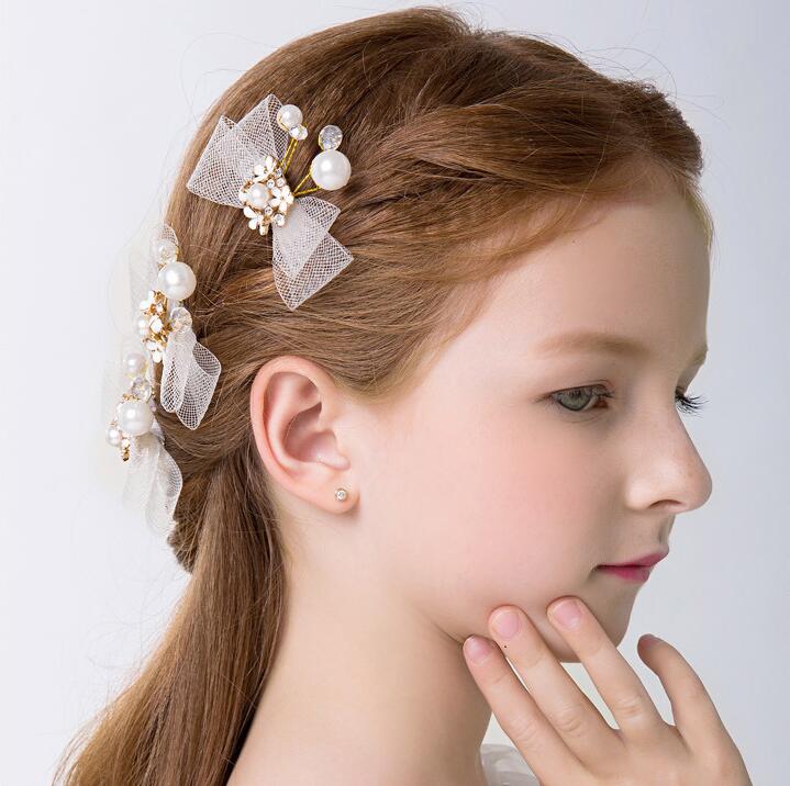 Handy Oneの【送料無料】子供 ヘアアクセサリー 3枚セット フラワークリップ ヘアピン フラワー 結婚式 カチューシャ 子ども ヘアアクセサリー キッズ髪飾り お洒落 可愛い フォーマル発表会 卒園式 入学式 ヘッドドレス フォーマル 髪飾り｜アングル3