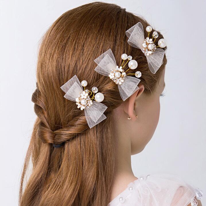 Handy Oneの【送料無料】子供 ヘアアクセサリー 3枚セット フラワークリップ ヘアピン フラワー 結婚式 カチューシャ 子ども ヘアアクセサリー キッズ髪飾り お洒落 可愛い フォーマル発表会 卒園式 入学式 ヘッドドレス フォーマル 髪飾り｜アングル2