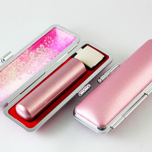 【10%OFFクーポン配布中】 印鑑・はんこ 実印 銀行印 認印 メタリックピンク カラー天然本水牛 サイズ【 10.5mm】 メタリック印鑑ケース付(ピンク)...