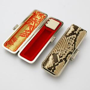 送料無料◆印鑑ケース プレミアム レザー 印鑑ケース【錦ヘビ】16.5-18mm[朱肉付 印鑑 ケース はんこケース ハンコケース 蛇革 ヘビ革 パイソン レザ...