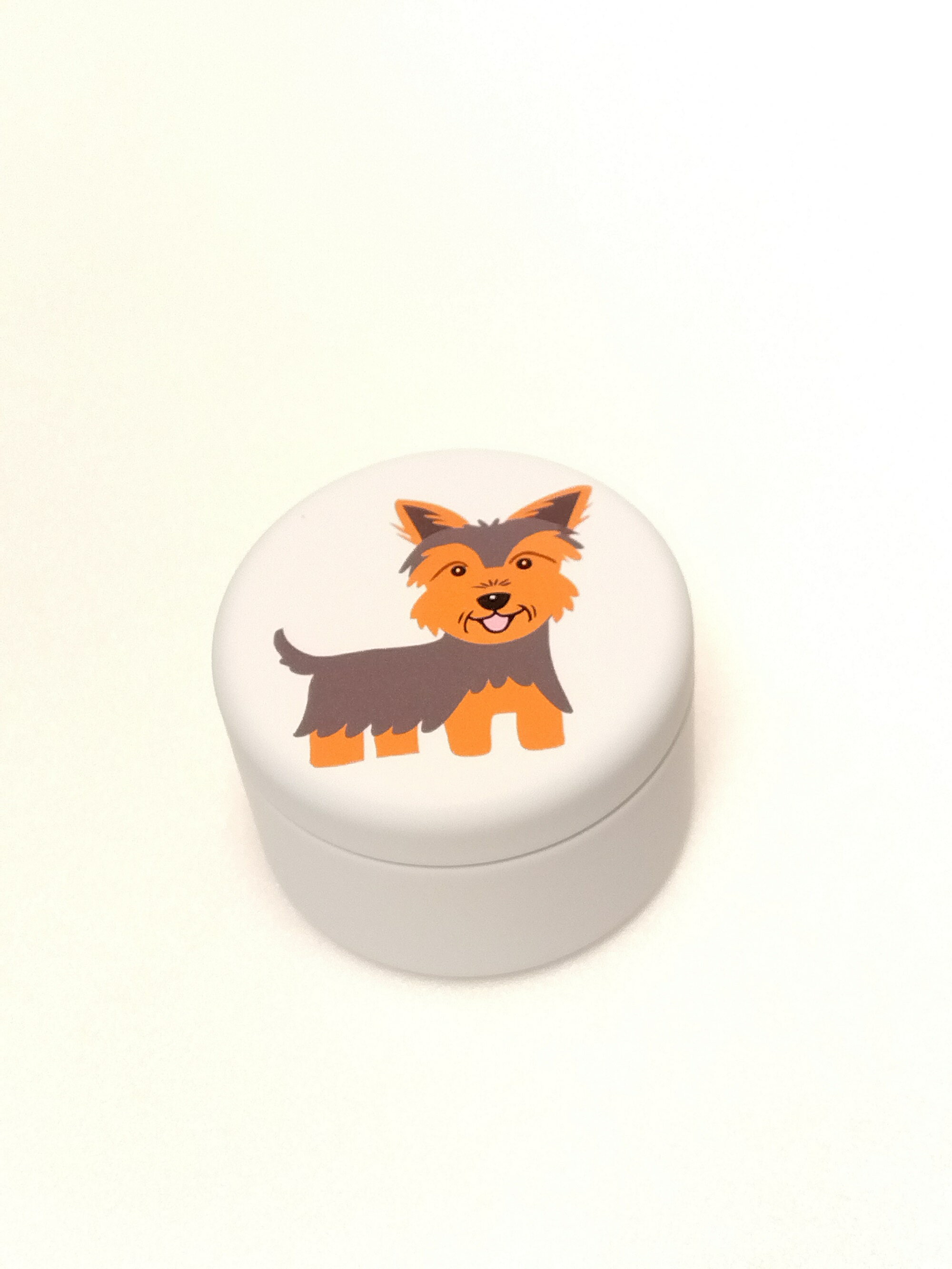 【公式】オリジナルLIT おやつ缶　ヨークシャーテリア　直径7.5cm　高さ5cm