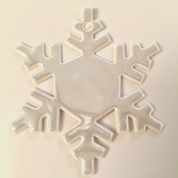 雪の結晶 リフレクター （Snow Flake）キーホルダー 北欧 エストニア Softreflector社製 北欧の交通安全グッズ おしゃれ お守り チャーム 通勤 通学 部活 塾 自転車 散歩 ペット 子供 高齢者