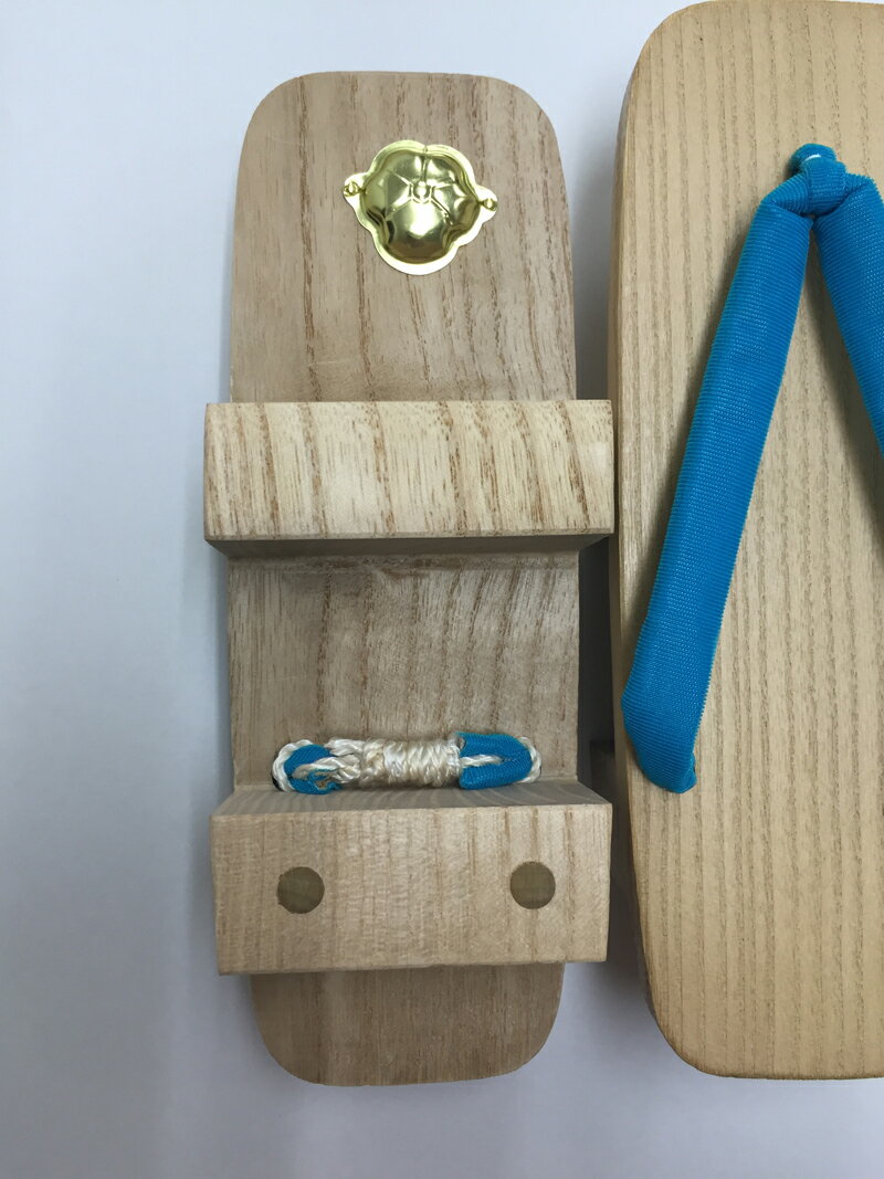 日本製、浅草、江戸の粋、【女物】水色鼻緒の駒下駄、白木、芳町、下駄、2枚歯、Lサイズ　24.2センチ、浅葱、青【メール便×】