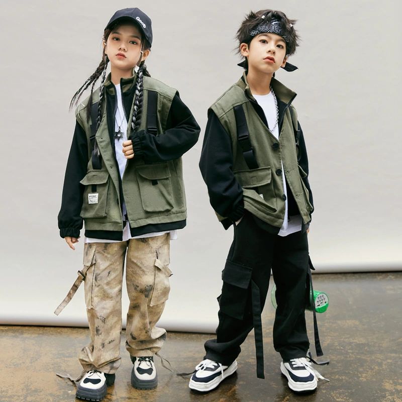 素材ポリエステル注意事項■モニター設定、照明等により実際の商品と色味が異なる場合がございます。 ■サイズについては生地の伸縮により誤差及びタグの表記とは異なる場合がございます。 ■商品発送後の住所変更は受け付けません。 ■万一汚れや破損などの不良品が届いた場合、必ず到着日を含め2日以内にご連絡をください。 ■輸入品のため、メーカー・仕入先の在庫保管方法の違いや、長距離輸送や航空輸送により、多少細かなキズ・汚れ等が見られる場合がございます。 ■初期不良品以外の返品、返金はご対応致しかねますので、予めご了承くださいませ。 ■お店で購入するような完璧品をお求めの方、細かい部分まで気になさる方は、ご購入をご遠慮ください。