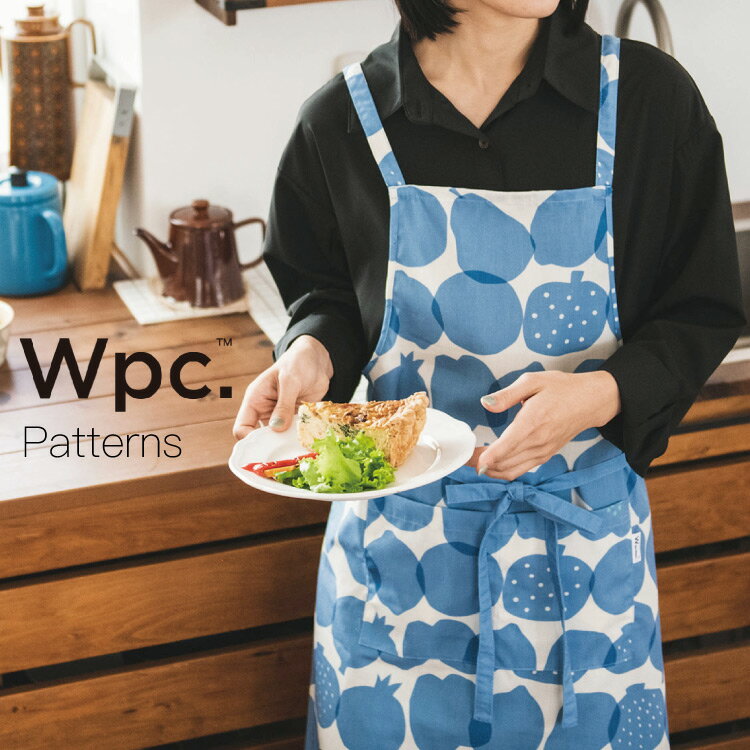 wpc（ワールドパーティー）Patterns エプロンWpc.の人気テキスタイルを使用したエプロンおしゃれ ブランド かわいい 可愛い おうち時間 プレゼント お母さん 母の日 誕生日 引っ越し祝い オフホワイト 白 赤 ブルー 青 チャコールグレー 結婚祝い