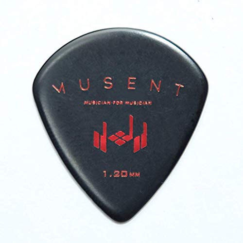 特殊:B07W751NVJブランド:MUSENT規格：MSSTDPK0012-CEL-10P-01サイズ情報:1.20mm CEL ティアドロップ JAZZタイプ 商品重量:1お得な20枚セット 　、30枚セット もご用意致しました。 内のコードを商品検索枠内にてコピーし検索ください。MUSENTピックは、現役のプレイヤーによって考案された、「サイズ 厚み グリップ感 抵抗感 サウンド」などに拘りをもって製作されています。こちらのピックの比較対象は、世界的にベストセラーとなっているD社のJAZZピックシリーズを元に、更にプレイヤー視点でサイズ 素材などを改良して作成しています。上記のピックだと、少し小さくてツメを削る、一回り大きいものだとサイズが大きすぎて安定しない、と感じられる方に最適です。素材は、定番のポリアセタールよりも少し硬質な、HPVCを採用、エッジの効いたシャープな音質が最大の特徴です。引き心地を追求し抵抗感も程よくのこるスッキリしたサウンドがお楽しみ頂けます。サウンドは、定番のポリアセタールよりも少し軟質な素材を採用し、少しエッジを抑えたサウンドが特徴。サウンドはこもり過ぎずナチュラルなバランスをお楽しみ頂けます。› もっと見るお得な20枚セット 　、30枚セット もご用意致しました。 内のコードを商品検索枠内にてコピーし検索ください。MUSENTピックは、現役のプレイヤーによって考案された、「サイズ 厚み グリップ感 抵抗感 サウンド」などに拘りをもって製作されています。こちらのピックの比較対象は、世界的にベストセラーとなっているD社のJAZZピックシリーズを元に、更にプレイヤー視点でサイズ 素材などを改良して作成しています。上記のピックだと、少し小さくてツメを削る、一回り大きいものだとサイズが大きすぎて安定しない、と感じられる方に最適です。素材は、定番のポリアセタールよりも少し硬質な、HPVCを採用、エッジの効いたシャープな音質が最大の特徴です。引き心地を追求し抵抗感も程よくのこるスッキリしたサウンドがお楽しみ頂けます。サウンドは、定番のポリアセタールよりも少し軟質な素材を採用し、少しエッジを抑えたサウンドが特徴。サウンドはこもり過ぎずナチュラルなバランスをお楽しみ頂けます。› もっと見る発送サイズ: 高さ7.9、幅3.2、奥行き1.3発送重量:10MUSENT (MUSICIAN PRESENT)は、ミュージシャンによる、ミュージシャンのためのアクセサリ、ツールなど、ハイクオリティな製品を開発、リリースをするブランドです。今回は、システムクリーニングクロス MSSMFCL0030-BLK に続く第2段として、「カスタム プレイヤーズ ピック」 シリーズの登場です。こちらの商品は、現役のプレイヤーによって考案された、「サイズ 厚み グリップ感 弦に当たったときの抵抗感 サウンド」などにこだわりをもって製作されています。もちろん、全てMade in Japan製、安心と信頼のジャパンクオリティです。演奏する楽器 例えば、エレキギターやアコースティックギターなど や、演奏するジャンル ロック、ポップス、ジャズ、フュージョン など様 なジャンル、バリエーションに最適なサイズ感、厚み、素材をチョイスしました。今お使いのピックがどうもシックリ来ない、と感じているあなた、もう少しサイズが大きさければ 小さければ 、もう少し素材が柔らかければ 硬ければ 、と感じているあなた、この機会に一度、「カスタム プレイヤーズ ピック」 シリーズを試されては、いかがでしょうか？また、同ブランドの「Musent システム クリーニング クロス 」商品コード：B00EB3K8AE 検索枠で検索可能です。 もオススメしています。