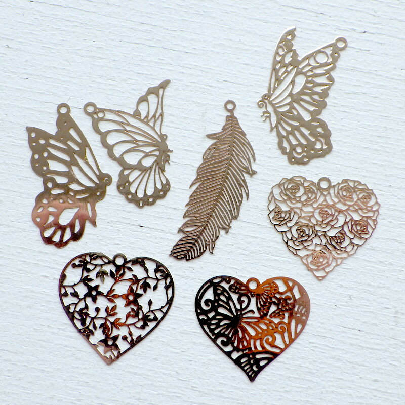 チャーム 極薄 透かし ハート 蝶々 羽根 1個 金色*