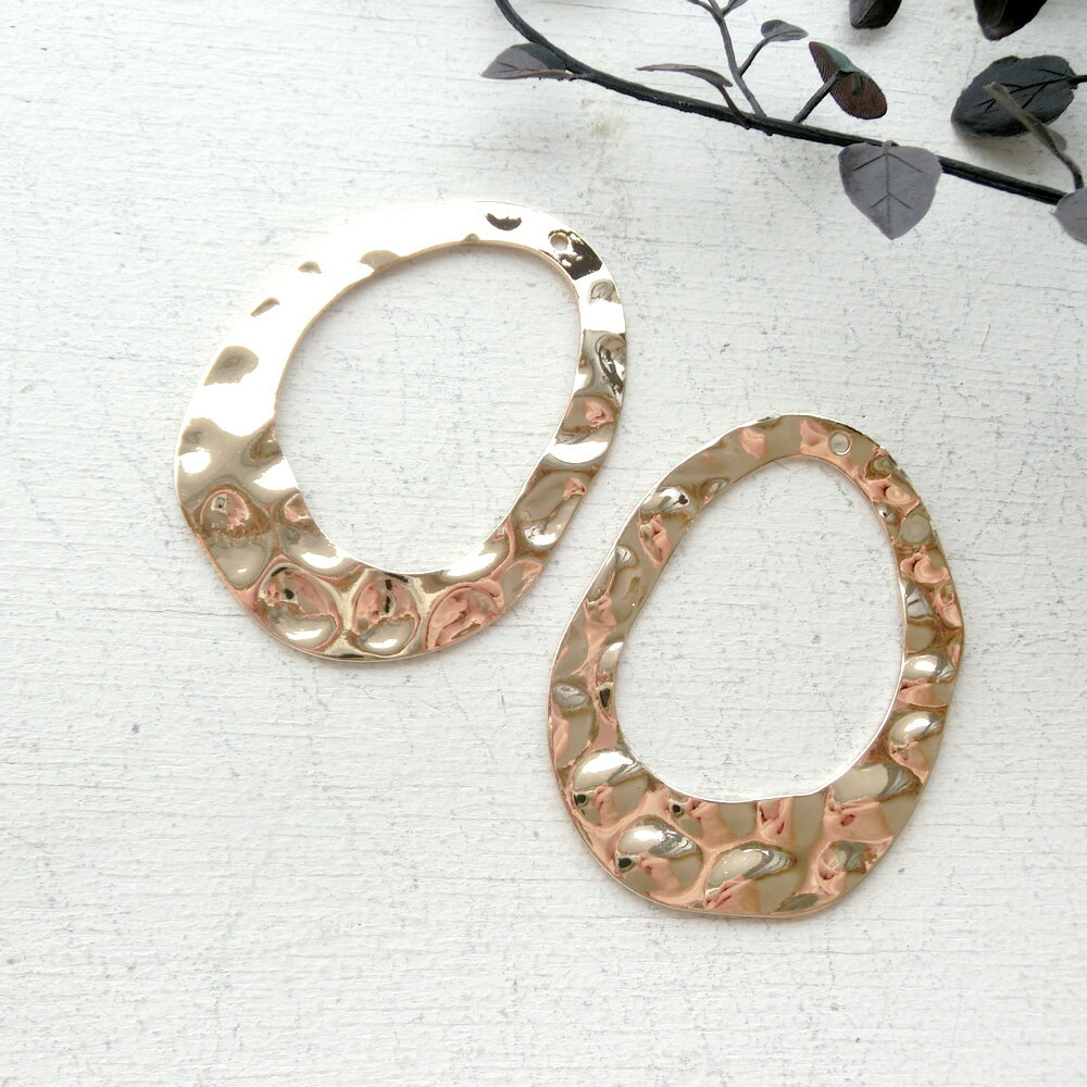 [1個]チャーム 大きなフープ 槌目風模様 約54×40mm(）*704