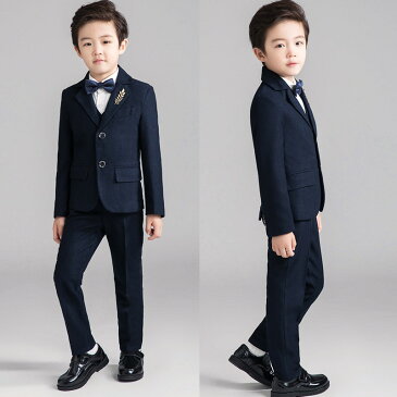 おしゃれ キッズスーツ 男の子 タキシード 5点セット【ジャケット&シャツ&ベスト&パンツ&蝶ネクタイ】子供スーツ 礼服 結婚式 七五三 演奏会 発表会 卒業式 入学式 ジュニア服 100 110 120 130 140 150 160 170cm 学校 説明会 無事 紺色 フォーマルスーツ 二つボタン