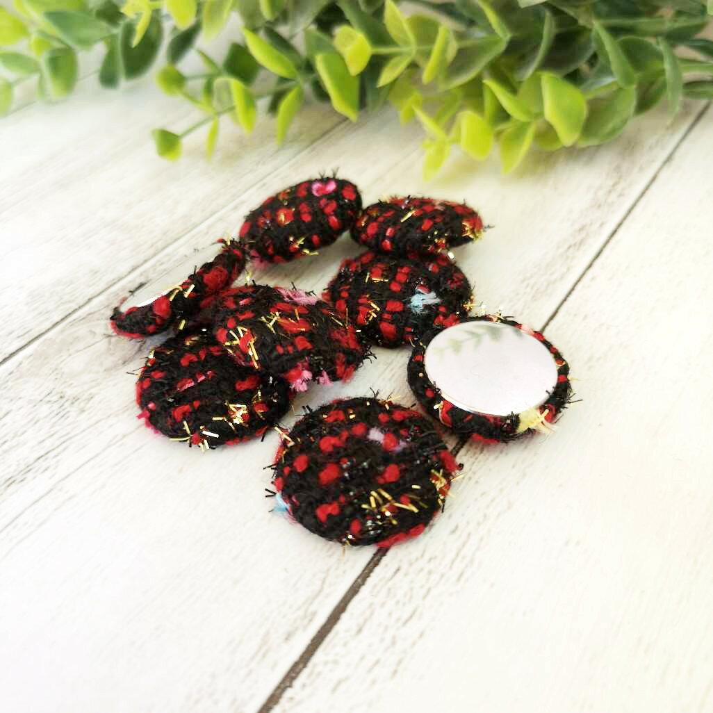 （メール便可）【8個】ツイード柄カボション＊26mm【ラメ入り レッド＆ブラック】カボション 貼り付け ツイード 千鳥格子 チェック 秋 ..