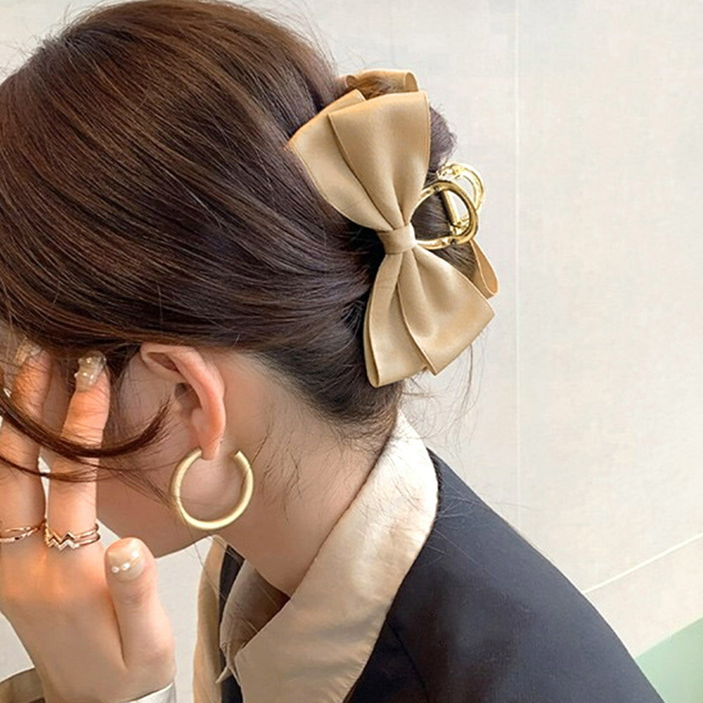 樂天商城 - リボンクリップ 韓国風 リボンバレッタ トレンドヘアアクセサリー 大人 可愛い 髪飾り まとめ髪 オフィスカジュアル 女子会 結婚式 パーティ 女性 BIGリボン 光沢感 ヘアアレンジグッズ 韓国 韓国ファッション