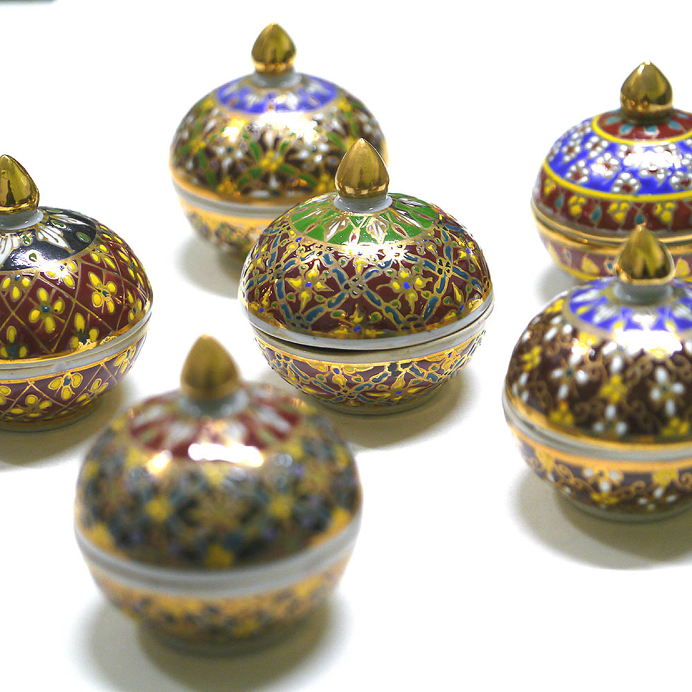 タイ陶磁器ベンジャロン焼き香炉1点物 その1 ハンドプリントが美しいタイ三大焼き物の一つです インド香コーンに インセンスホルダー お香たて