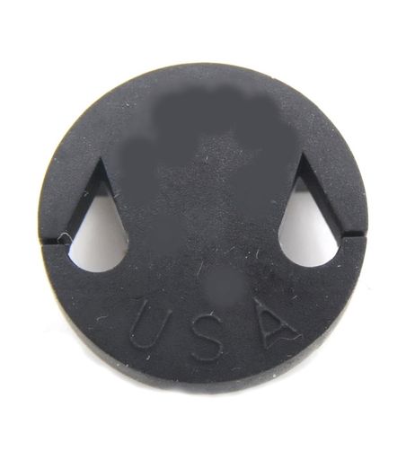 米国製テールピース側のA線とD線に引っ掛けて使用する演奏用ミュートです. 音量を小さくして練習できます.夜間の練習や室内での演奏にもおすすめです.※完全に消音できる物ではありません. 2つ穴バイオリン用直径:約17mm厚さ:約7mm 初心者でも取り扱いやすいゴム製.使用していないときでも楽器に取り付けておけます. 楽器を傷つけてしまう可能性が低く安心してご利用いただけます.