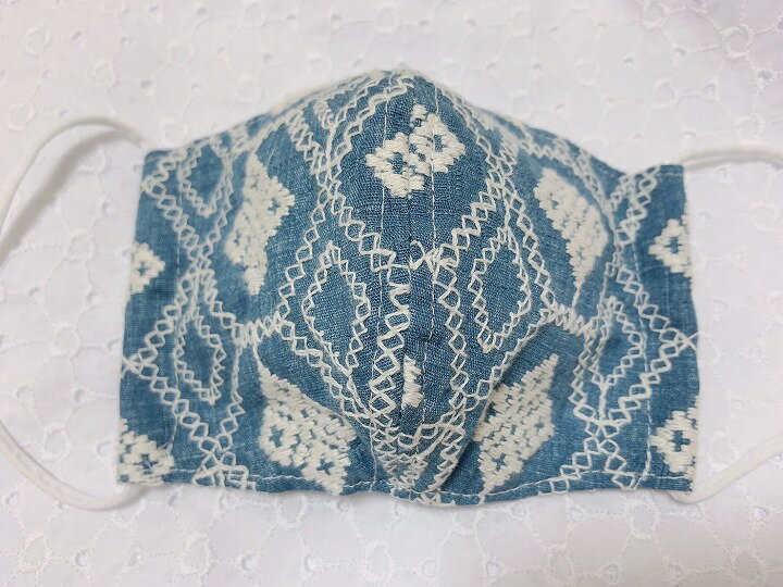 マスクとしてもマスク用カバーとしても使用可能な2way　刺繍の豪華な　コーデを楽しめる布マスク・日本..