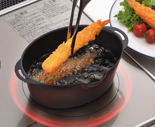 サイズ(約):240x170x80mm・深さ80mm、容量:1,500ml、適正油量550g 本体重量 (約) :500g 素材・材質:鉄(底厚1.2mm)シリコン焼付け塗装 生産国:中国 対応熱源:ガス火、IH 100V・200V 対応