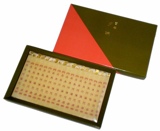 原産国 : 日本 原材料 : 精製未晒蜜蝋、精製パラフィン、植物性ステアリン酸、綿糸、スクリーンインキ類