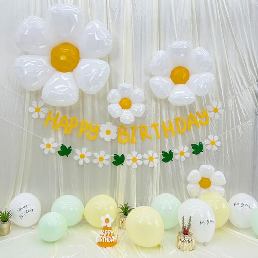 【セット内容】1フェルト布ガーランドx2 2デイジーバルーン x4 3ゴム風船x12 (HAPPY BIRTHDAY x 2、TO YOU x 2、うすい黄色x 4、淡緑色x 4)4三角帽子x1 5リボンひも (10m) 【フェルトを使ったガーランド】ふんわりと柔らかいフェルトで作られたカラフルでとっても可愛いバースデーガーランドです、頑丈で再利用可能で作られています。モチーフを繋げればお部屋をパッと明るく素敵なお誕生会が出来上がります。 【高品質の風船】私たちの風船は、耐久性のあるアルミ箔と強力なラテックスで作られています。環境に優しい、耐久性と非毒性、爆発するのは容易ではなく、長寿命を持っています、彼らは子供のために使用することは安全です。自信を持ってご利用いただけます。 【適用の場合】私たちのバルーンキットは、誕生日パーティーだけでなく、結婚式のお祝い、記念日のお祝い、ベビーシャワー、あなたが飾りたい他の特別なイベントにも適しています。 🎈【注意事項】出荷前に検品を行っておりますが、製造工程上、まれに不具合が生じる場合があります。