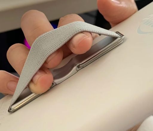 Kindle対応2セートバンド粘着式剥がせない強力粘着Kindleゴムバンド片手持ち安全ハンドストラップタブ..