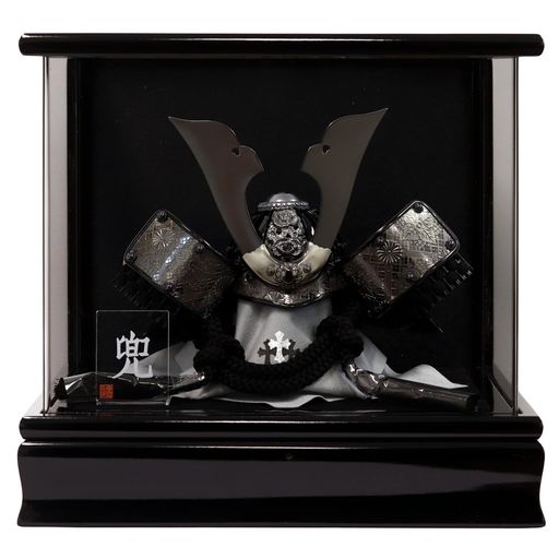 兜ケース飾り アクリルパノラマケース 横幅28x奥行22x高さ26cm ヴィンテージ感漂う兜 本格仕様の合わせ鉢を使用