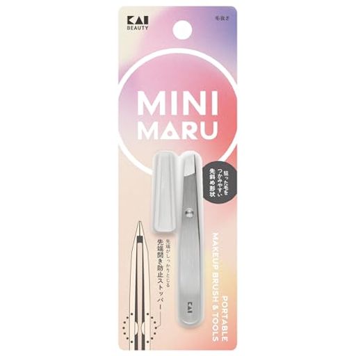 ミニサイズで統一したメイクシリーズMINIMARU(ミニマル)の毛抜き 先端がしっかり閉じる精密な先合わせと、先斜め形状で、狙った毛を逃さずがっちり掴む 本体内側の凸構造が過度な力を防ぎ、先端の開きを防止 先端保護キャップ付きで、持ち運びに...