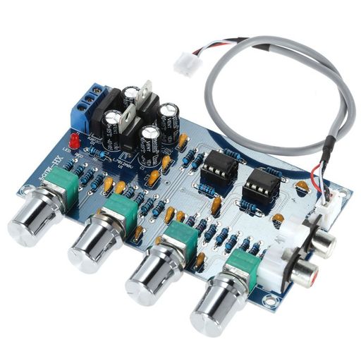 より良い性能のためにNE5532フロントチップを採用しました。 高品質のポテンショメータは良好に接触し、オーディオ出力に対して安定しています。 調整タイプ:4チャンネル(高音+アルト+低音+音量)。 12-24V ACデュアル電源、広い入力電圧。 入力部には、デュアルRCAプラグ、オーディオコンタクト、長寿命を使用しています。