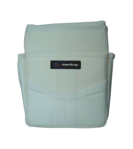 色々な用途で使える多目的Dカンつき 衝撃や、摩擦、切り裂きなどに強い造り 型崩れしにくい 収納力抜群! ナイロン織布は、引張・引裂強度に優れた1680デニールを採用。