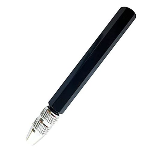 【セット内容】ラインチゼルホルダーx1点。サイズ:長さ120mmx幅128mm。カラー:(ボディー:ブラック、キャップ:シルバー)。 【軸径3.175mm〜3.2mm対応】このホルダーは軸径3.175mm〜3.2mmのラインチゼル用替刃に適...