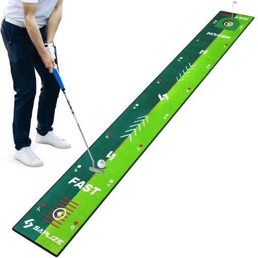 👀【小さめなサイズ】250x30cm。アマチュアのゴルファーは、2m以内でホールインワンを決める確率は30%しかないです。そのため、250cmの長さは練習に十分です。サイズは比較的に小型で、部屋のスペースが限られていても、簡単に配置して家で練習できます。さらに、小型は価格がより経済的です。 🏌🏻【ダブルスピード】異なる端からパッティングすると、異なるスピードでボールを転がすことができます。このダブルスピードのデザインにより、さまざまなグリーンのスピードをシミュレートして、パッティング技術をより良く向上させることができます。👀【ご注意】送料を抑えるために、マットは巻いて発送されるため、マットが平らになるまで1〜2日かかる場合があります。 💡【練習に役立つ印刷】右利きも左利きのゴルファーにとっても、使いやすいです。距離を表す数字印刷は、異なる距離で練習を行ってパッティングの精度を調整することができます。 ⛳【ターゲットカップ】異なる距離からカップインを練習することにより、打球のスピードをより良くコントロールし、グリーン上でより良いパフォーマンスを発揮します。