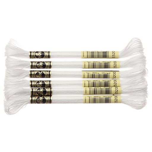 作品を明るく輝かせることができる、高級感・光沢のある刺しゅう糸です。作品に鮮やかさと光の効果で華やかさをプラスできます。 入数:6束/箱 糸の太さ:25番 糸の長さ:8m/1束 糸の素材:ポリエステル100% 主な製造国:フランス