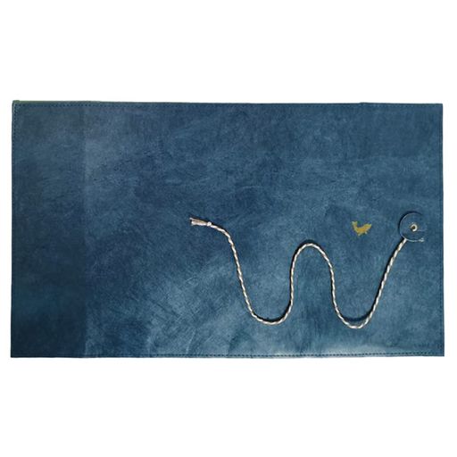 【特長1】防湿・透湿に優れ撥水機能も持ち合わせています 【特長2】軽量で耐久性にも優れパリッとした質感は味わいがあり、時とともに風合いが出てきます 【タイベックとは】アメリカのデュポン社が独自に開発した新しい素材。手触りもパリッとした質感で...