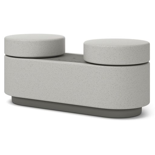 フロントスピーカー上部に手のひらサイズのリアスピーカーを搭載した、新形状の3in1ボディ。3基のスピーカー間の接続には無線を採用、さらに最大30時間のロングバッテリーを内蔵したことで、完全ワイヤレスな視聴環境を実現しました。小型ボディにより設置場所の制約が少なく、タブレットやスマートフォンなど好きなデバイスで、好きな場所で、好きなスタイルで、あなたの環境にカスタマイズして、臨場感のある音をお届けします。 サウンドフィールド機能をオンにし、ご自身の周りにスピーカーを配置すると、自動的に立体的な音場を作り出し、いつものコンテンツを臨場感のある立体音響でお楽しみいただけます。また、サウンドフィールドをオフにし、お部屋を囲うようにスピーカーを配置すると、3基のスピーカーからの音が心地の良いBGMのように部屋中を満たし、上質な空間を演出します。 新開発のアップミキサーは、音声をリアルタイムで分析し、音源の定位に応じて音を分離・抽出します。抽出した音源を360SSMにより立体的に再配置することで、3Dサウンドコンテンツのような臨場感あるサウンドを提供します。
