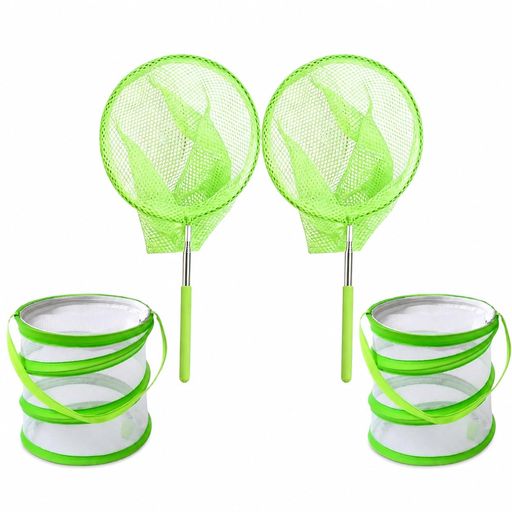 「商品仕様」素材:ナイロンメッシュ、ステンレス鋼(伸縮柄)、ABS 樹脂(グリップ)セット内容:虫取り網x2、折りたたみ虫かごx2(計4 点セット)、虫取り網最サイズ:収納時約38cm、伸長時約80cm、網直径約18.5cm、虫かご:組立時約16x20cm (折りたたみ時は約1cmまで薄くなります) 「メッシュ素材で昆虫も安心」網も虫かごも通気性の良いメッシュ素材を採用!採集した昆虫や小魚が酸欠になりにくく、長時間の観察にも対応できます。また、水に濡れても乾きやすく、水洗いも可能なので衛生的に使えます。 「伸縮式で届きやすい」5段伸縮タイプの虫取り網を採用し、最大80cm伸び、高い木の枝にとまったセミや素早く飛び回るトンボ、蝶などもしっかりキャッチ。軽量設計なので小さなお子様でも扱いやすく、初めての昆虫採集でも楽しくチャレンジできます。持ち手は握りやすく、長時間使用でも疲れにくい実用設計です。 「折りたたみ収納で持ち運び便利」虫かごはワンタッチで簡単に折りたたみ可能。使わない時はコンパクトに収納でき、バッグやリュックにもすっきり収まります。