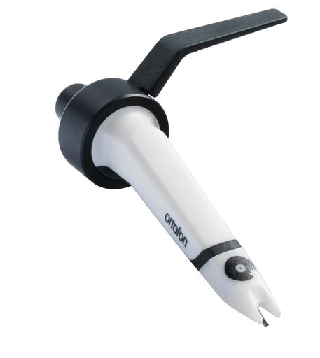 スクラッチパフォーマンスを最大限発揮 パワフルな出力を備えスクラッチにおける安定性を最大限まで高めたスクラッチ最強モデル 出力電圧:10mV スタイラス:Spherical(丸針) 適正針圧:4g 自重:18.5g