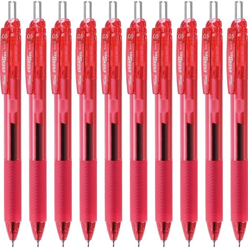 【特長】スッとかけてサッと乾くゲルインキボールペン 【軸色ピンク【インキ色】黒 【ボール径】0.5mm 【材質】軸・クリップ・ノック=再生PP、グリップ=エラストマー 【1本あたりサイズ/重さ】幅16mmx奥行11mmx長さ147mm/12g