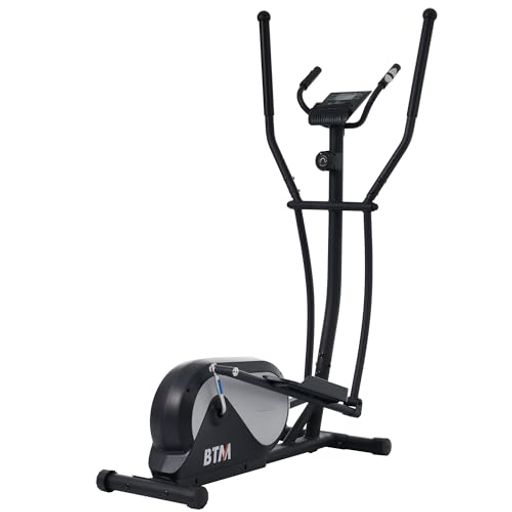 商品仕様:本体サイズはW38.5xD96xH151cm、重量約28kg、耐荷重は100kgです。負荷方式は8段階のマグネット負荷方式を採用し、電源不要で単3乾電池x2本(デジタルモニター用)が必要です。 全身トレーニング:クロスカントリーのような動きで有酸素運動を行い、上半身から下半身までの全身の筋肉をバランスよく鍛えます。低衝撃性デザインにより、関節への負担が軽減され、怪我のリスクを最小限に抑えます。 8段階の負荷調整:家族全員が自分に合った運動強度でトレーニングできるよう、8段階の負荷調整機能を搭載。初心者から上級者まで、幅広いフィットネスレベルに対応します。 デジタルモニター:時間、速度、距離、総距離、カロリー、心拍数を表示するデジタルモニターが付いており、リアルタイムで進捗をトラッキングできます。データを基にトレーニングプランを調整しやすくなっています。 コンパクトデザイン:しっかりとした構造を持ちながらもコンパクトなデザインで、自宅の限られたスペースでも快適にトレーニング可能。忙しいライフスタイルに合わせた実用的な選択です。