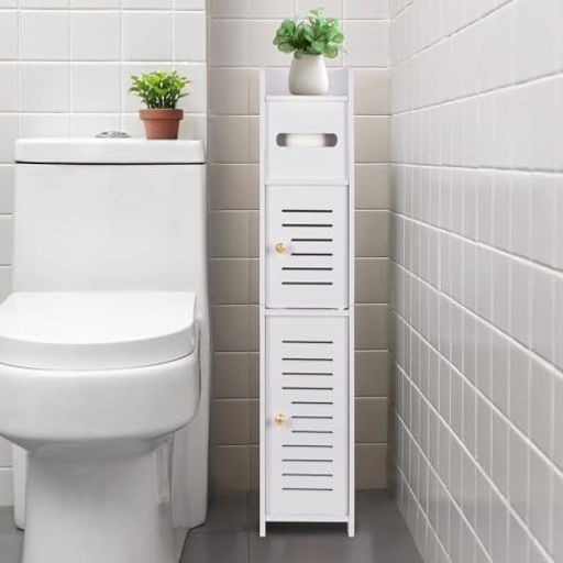 【狭いトイレでも置けるサイズ】サイズは約幅15*奥行15*高さ80cmで、縦型のスリムな設計で邪魔にならないサイズ感、省スペースに収納空間を作るため、徹底的にスリムなデザインにこだわりました。清潔感のある白さがあり、スリムでシンプルなデザインなので、お部屋のどこに置いても馴染みます。 【優しい素材で長く使用できる】優しいPVC素材を加工したものであり、木製より軽くで耐久性が強いだけでなく、トイレの湿気や水しぶきにも強く、カビができにくく、長期間清潔に使用できます。木製より耐久性がも細部の丁寧な仕上がりなどの高品質なランドリー・サニタリー収納で快適な暮らしを! 【トイレの必需品が一式収まる】省スペースにぴったり収まる!トイレットペーパーやトイレブラシ、洗剤などを収納できるトイレラックです。トイレ用品をバラバラに置くと、整った感じがしませんが、こちらのラックに一括収納することで整頓された印象になります。 【生活感を隠せるモダンな佇まい】見せたくない物は中に収納!トイレブラシや洗剤、トイレットペーパーや掃除用品などを隠してひとまとめに収納できます。