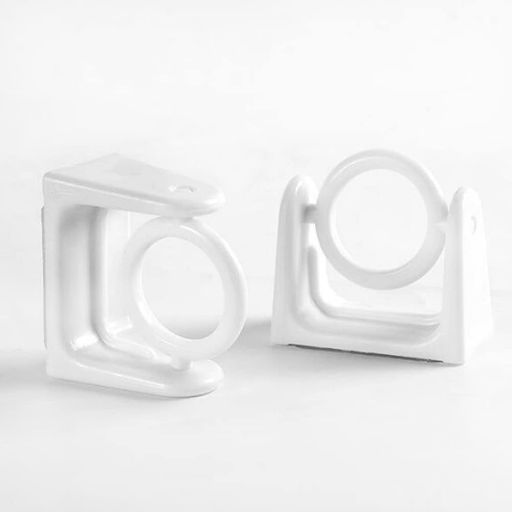 素材:ABSプラスチック サイズ:(全体)幅4*5.1*2.8cm 内部直径:2.5cm 耐荷重:約3kg 入数:2個 つっぱり棒サポート:こちらの突っ張り棒 支えを使うと、つっぱり棒をつっぱらせずに掛けることができ ます!更に耐荷重は約3kgですので安定性がよりよくて使いのはより安心しています。 内部のサークルは360度調整可能ですので方向をかまわず設置可能。平面、コーナーなどいろいろな場所に使えます。 粘着テープですので穴開け不要、自分の好きなところに取り付けれらます。更に 取り外しの際も設置面を傷めることなく外せますので賃貸住宅の方にも安心して お使い頂けます。 適用範囲:硬いタイル、ガラス、大理石、金属、ツルツルする表面に最適です。ご注意:石膏、壁紙、粉壁など粗い表面に使いないでください。