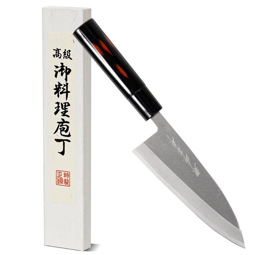 サイズ:(全長)約29cm、(刃渡り)約15cm、(刃幅)約5cm、(持ち手厚み)約2.31cm 素材・材質:刀身=ハガネ(SK鋼)、柄=天然木(ウレタン樹脂コーティング)紀州塗り 冷凍食品には専用の包丁をお使いください。 硬いものを切るときなどは包丁の背にタオル等を当て、まっすぐ押してください。こじたりすると刃こぼれのおそれがあります。