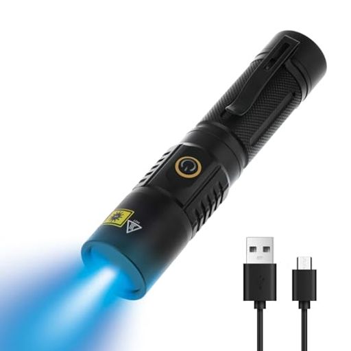 【プロ用小型ブラックライト 365nm】365nmの波長、20Wのパワーを持つ強力な紫外線ブラックライトで、優れた出力と照射範囲を誇ります。長時間使用しても、効果的に熱を放散できます。2.5mから8mの距離で簡単に照明できます。 【2つの調光モード】アニサキスライトは、高輝度(100%)- 低輝度(50%)。明るすぎる光が必要としない場合や距離が近い場合は、低輝度モードを選択して電力を節約し、照明時間を延ばすことができます。ブラックUVフィルターレンズを搭載し、紫外線をより純粋にします。 【USB充電式&amp;バッテリー残量表示】Type-C USB充電ケーブルが付属し、充電時間を節約できます。18650/21700バッテリーに対応(バッテリーは含まれておりません)。バッテリー残量表示で、充電中や電池残量が少ない場合は、ライトが赤く点灯し、充電完了または電池残量が十分な場合は緑色に点灯します。 【耐衝撃&amp;軽量】uvライト 365nmはアルミニウム合金材質なので、落下時の衝撃を最小限に抑えることができ、長期間の使用に耐える。金属クリックが付いているので、持ち運びや収納に便利。